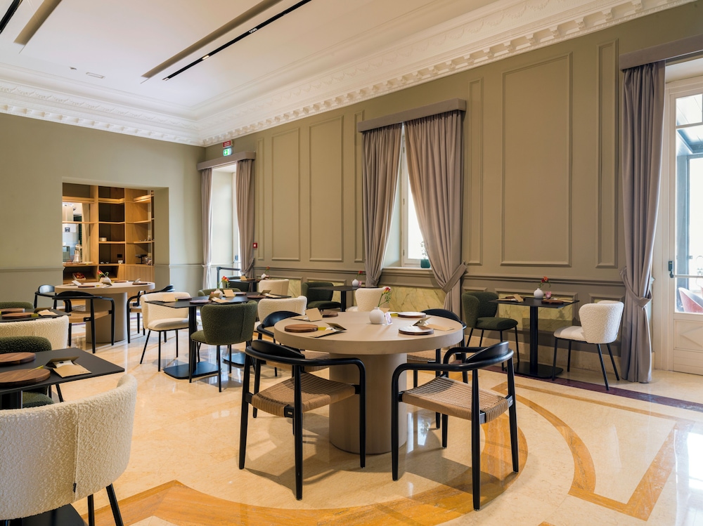 UNA Hotels One Catania Wellness & SPA — Restaurant & bars in Catania, Sicily