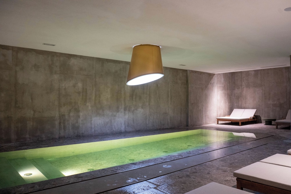 UNA Hotels One Catania Wellness & SPA — Swimming pool in Catania, Sicily