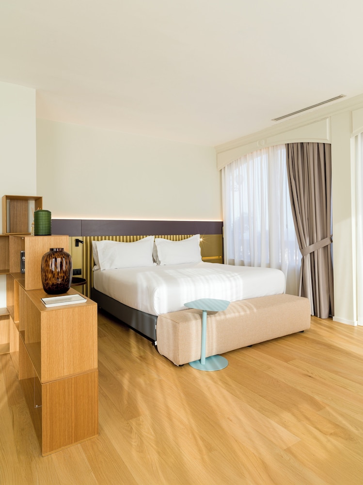 UNA Hotels One Catania Wellness & SPA — Hotel rooms in Catania, Sicily