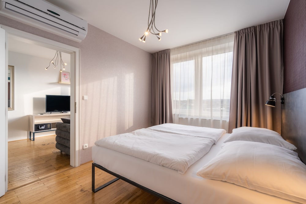 EA ApartHotel Melantrich — Hotel rooms in Prague, Prague