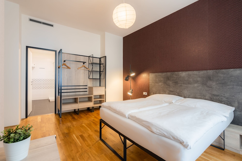 EA ApartHotel Melantrich — Hotel rooms in Prague, Prague