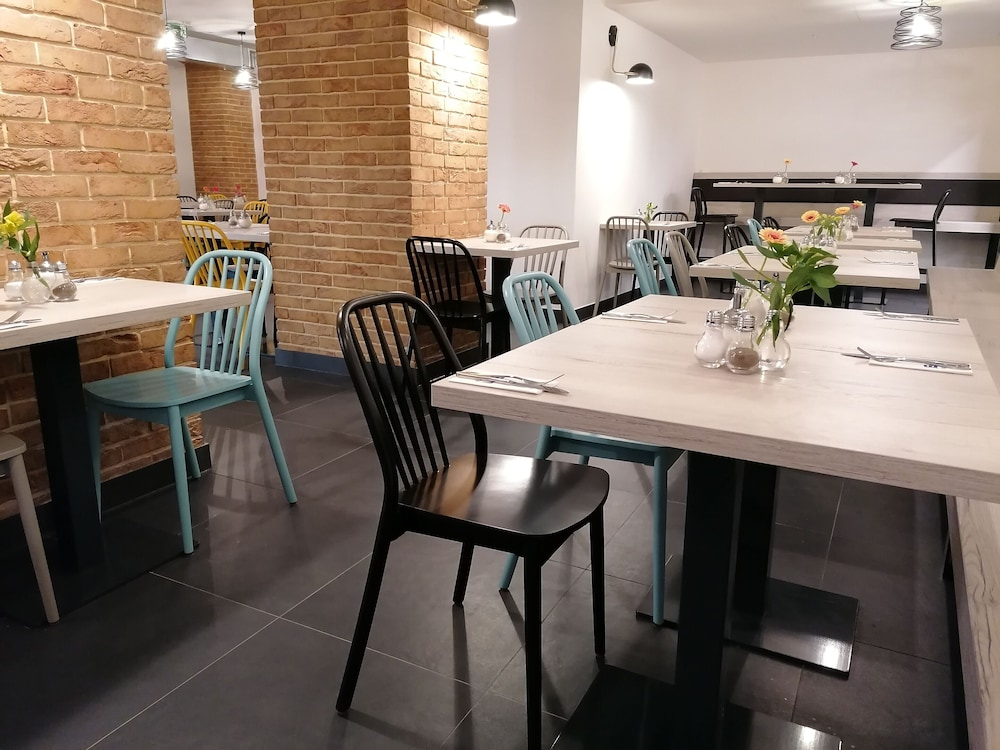 EA ApartHotel Melantrich — Restaurant & bars in Prague, Prague