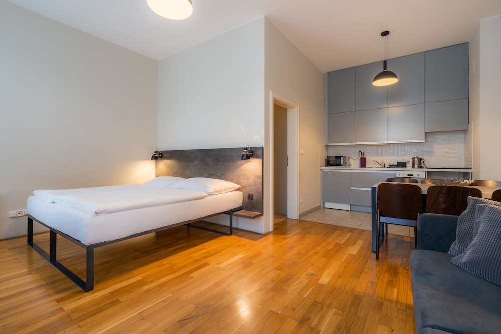EA ApartHotel Melantrich — Hotel rooms in Prague, Prague