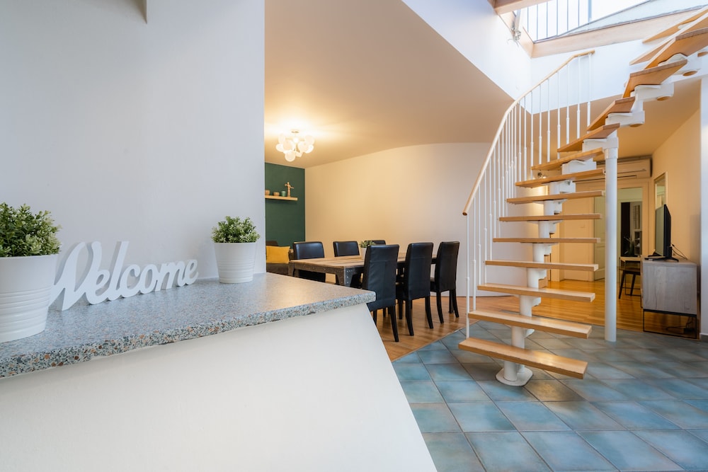 EA ApartHotel Melantrich — Restaurant & bars in Prague, Prague