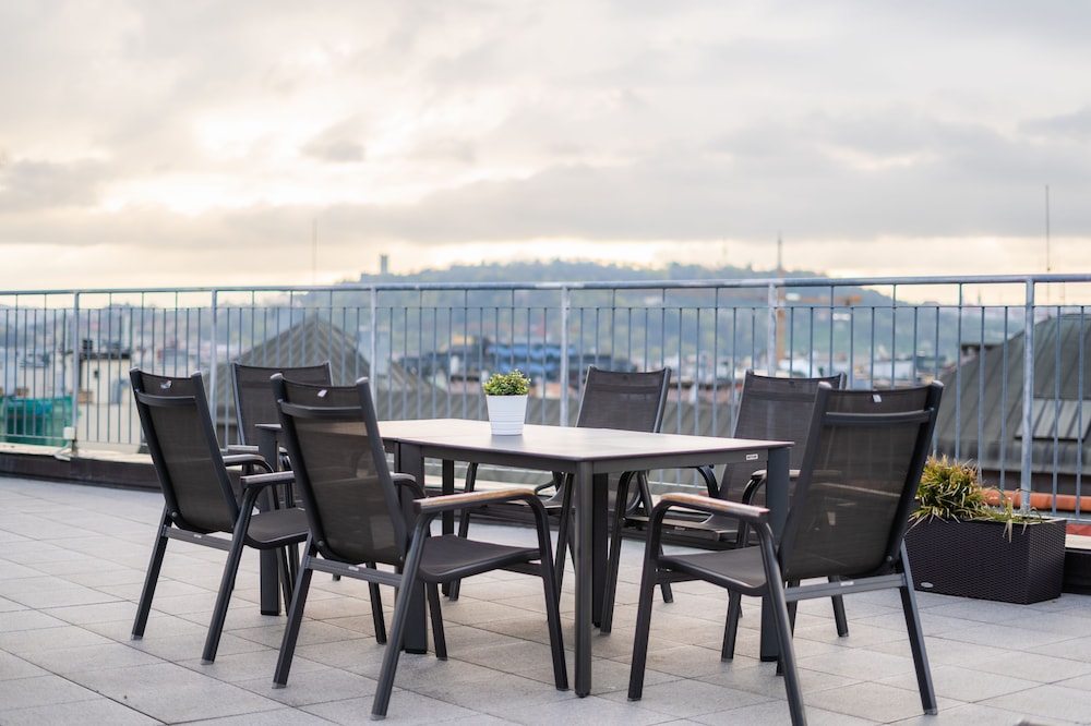 EA ApartHotel Melantrich — Restaurant & bars in Prague, Prague
