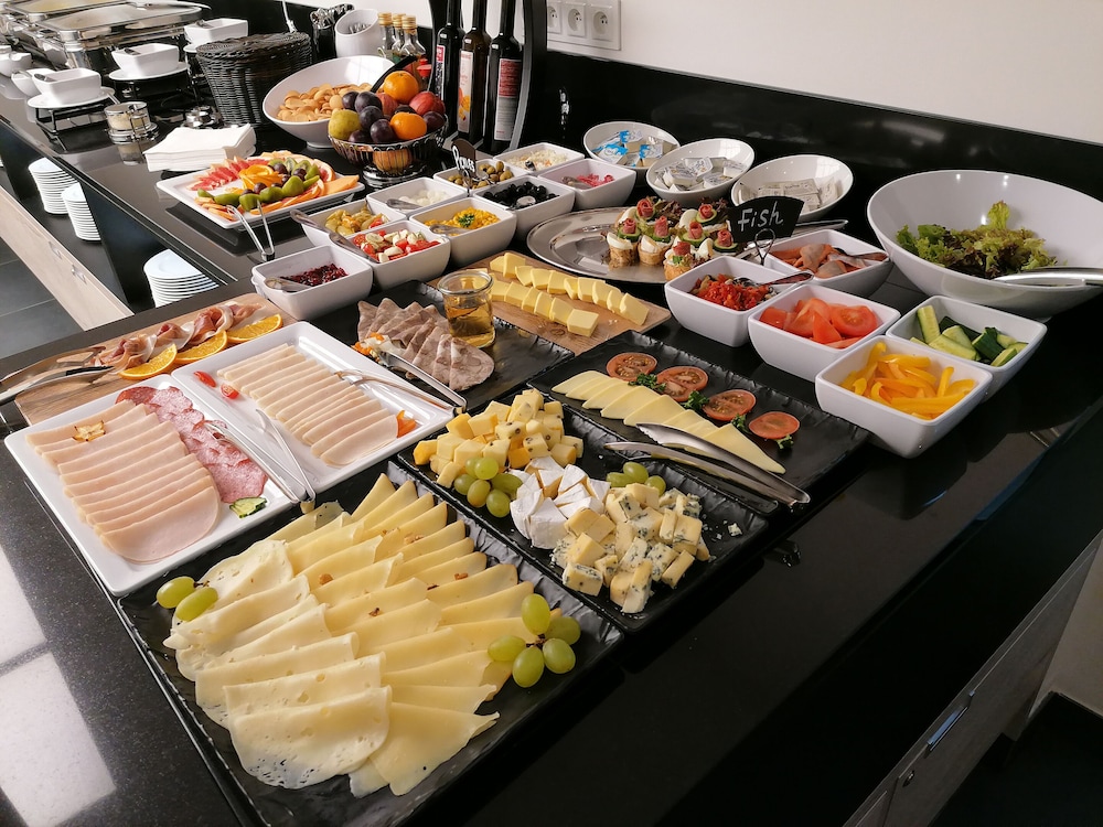 EA ApartHotel Melantrich — Restaurant & bars in Prague, Prague