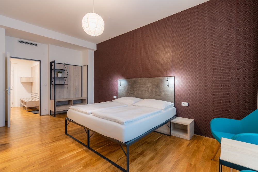 EA ApartHotel Melantrich — Hotel rooms in Prague, Prague