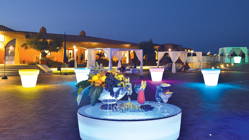 Janna e Sole Resort — Restaurant & bars in Budoni, Sardinia