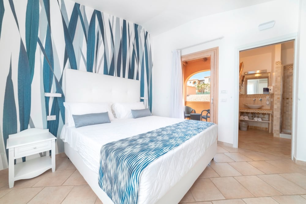 Janna e Sole Resort — Hotel rooms in Budoni, Sardinia