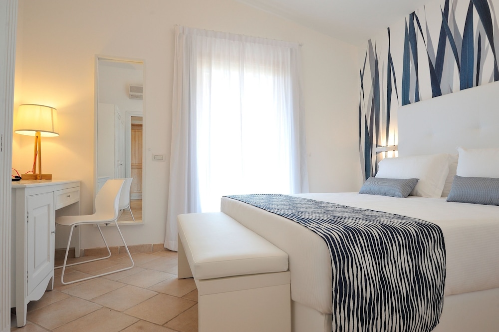 Janna e Sole Resort — Hotel rooms in Budoni, Sardinia
