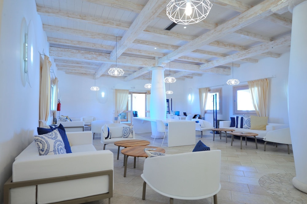 Janna e Sole Resort — Hotel building in Budoni, Sardinia