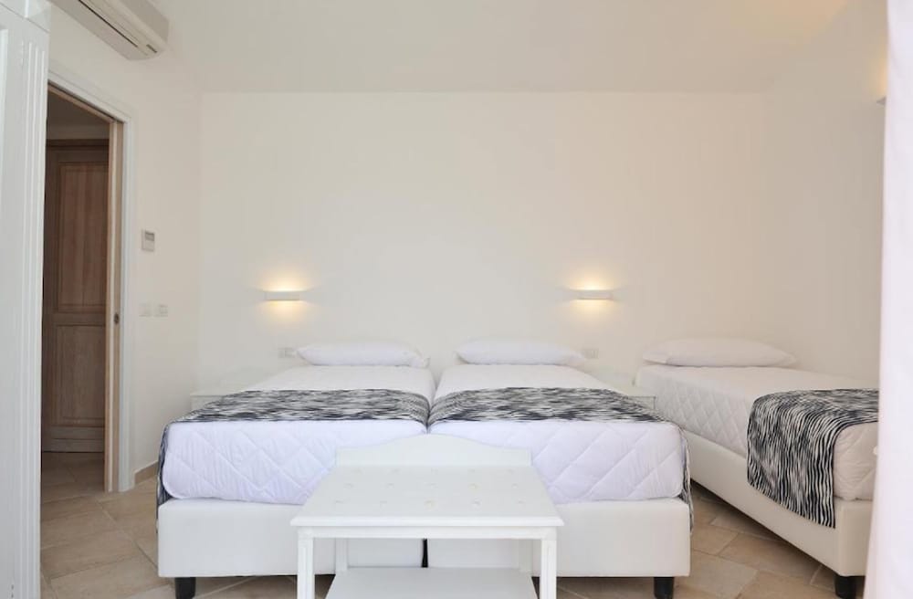 Janna e Sole Resort — Hotel rooms in Budoni, Sardinia
