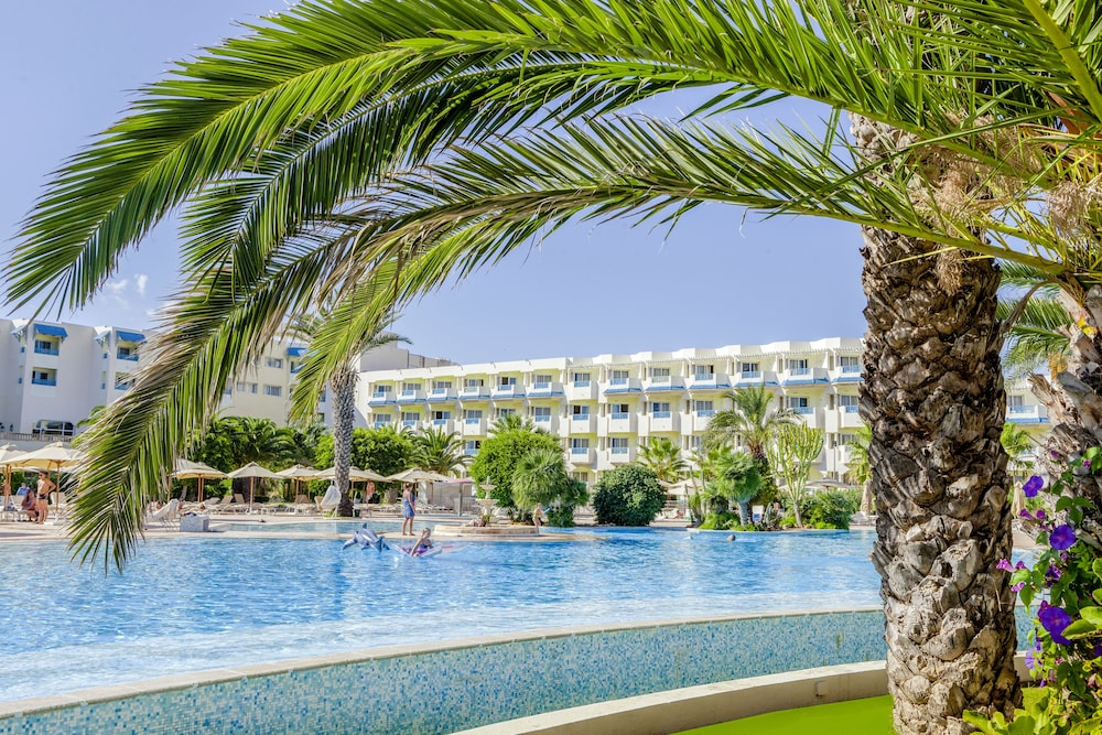 Sentido Bellevue Park — Swimming pool in Port El Kantaoui