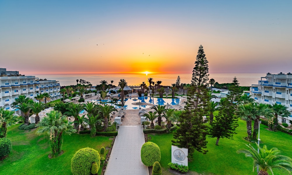 Sentido Bellevue Park — Swimming pool in Port El Kantaoui