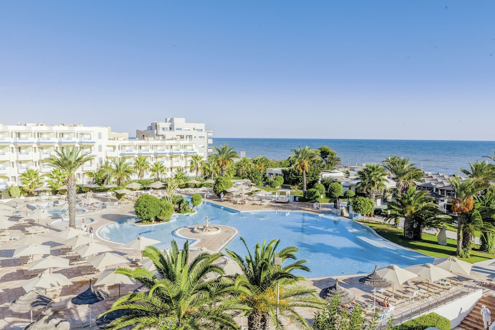Sentido Bellevue Park — Swimming pool in Port El Kantaoui