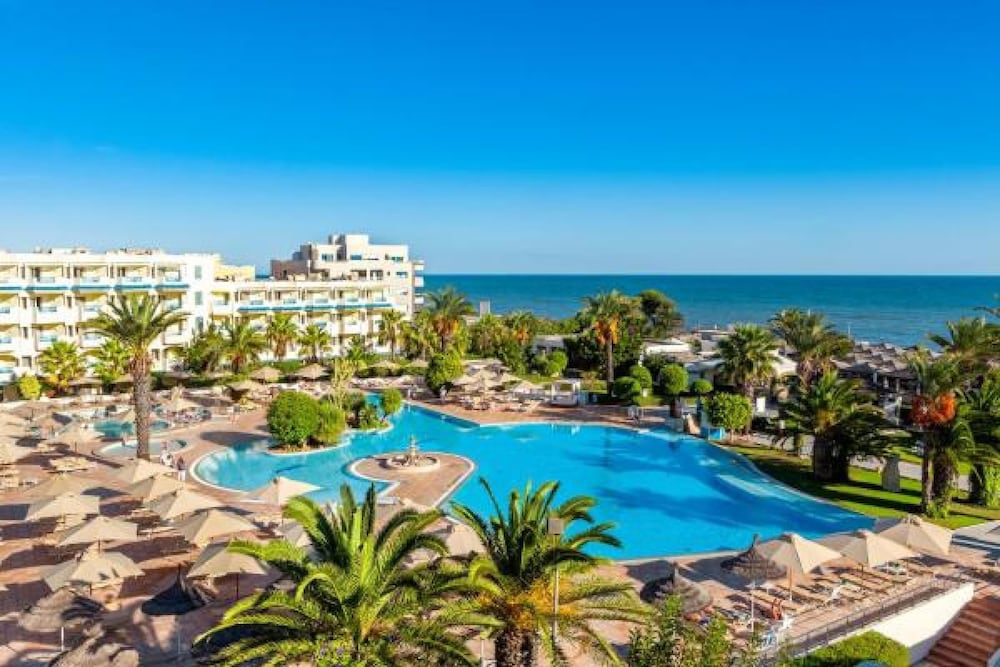 Sentido Bellevue Park — Swimming pool in Port El Kantaoui