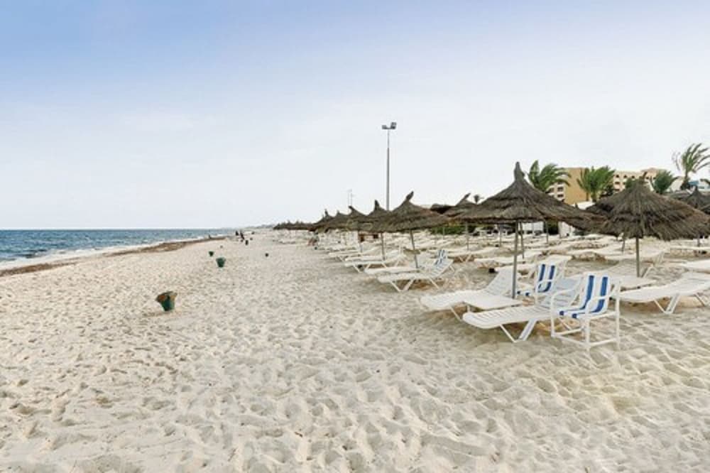 Sentido Bellevue Park — Beach in Port El Kantaoui