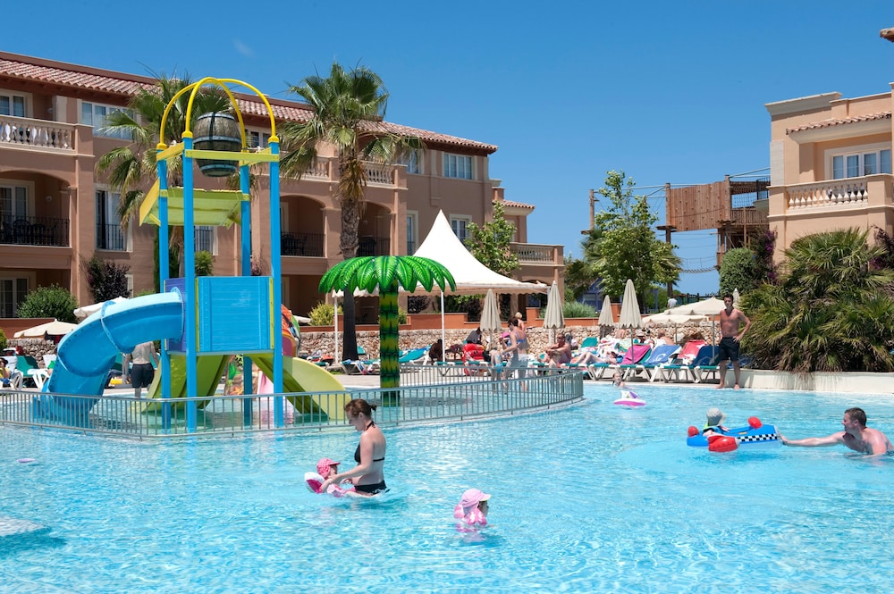 Grupotel Club Turquesa Mar — Attractions for children in Cala'n Bosch, Balearic Islands