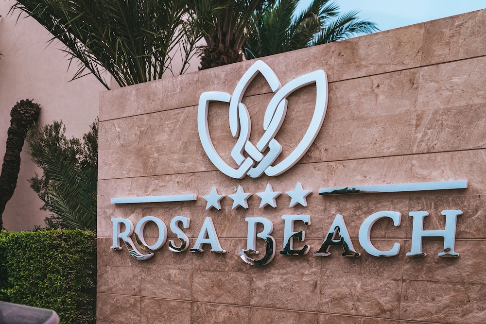 Hotel Rosa Beach Monastir — Hotel building in Skanes inc. Monastir, Monastir
