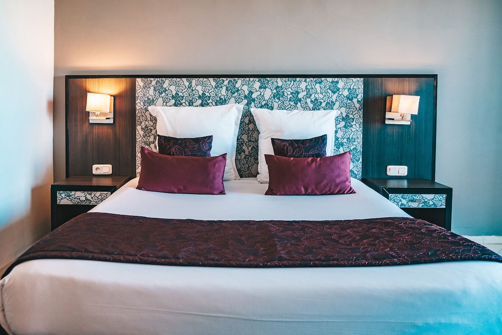 Hotel Rosa Beach Monastir — Hotel rooms in Skanes inc. Monastir, Monastir