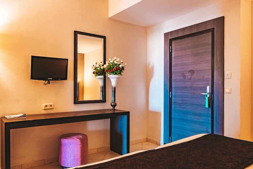Hotel Rosa Beach Monastir — Hotel rooms in Skanes inc. Monastir, Monastir