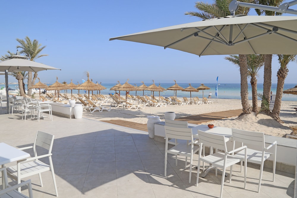 Djerba Golf Resort & Spa — Beach in Aghir, Medenine