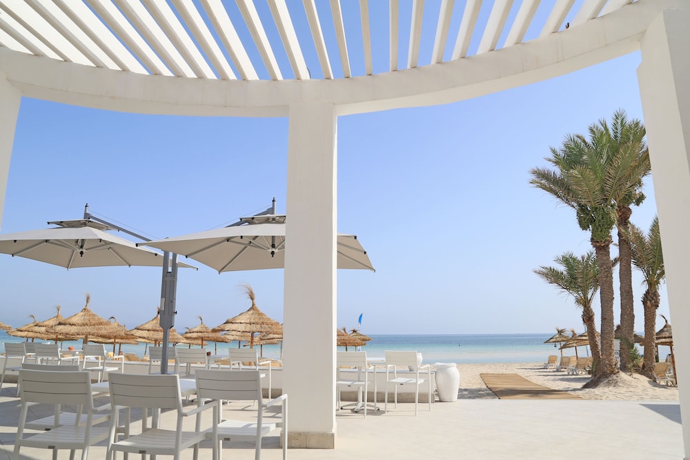 Djerba Golf Resort & Spa — Beach in Aghir, Medenine