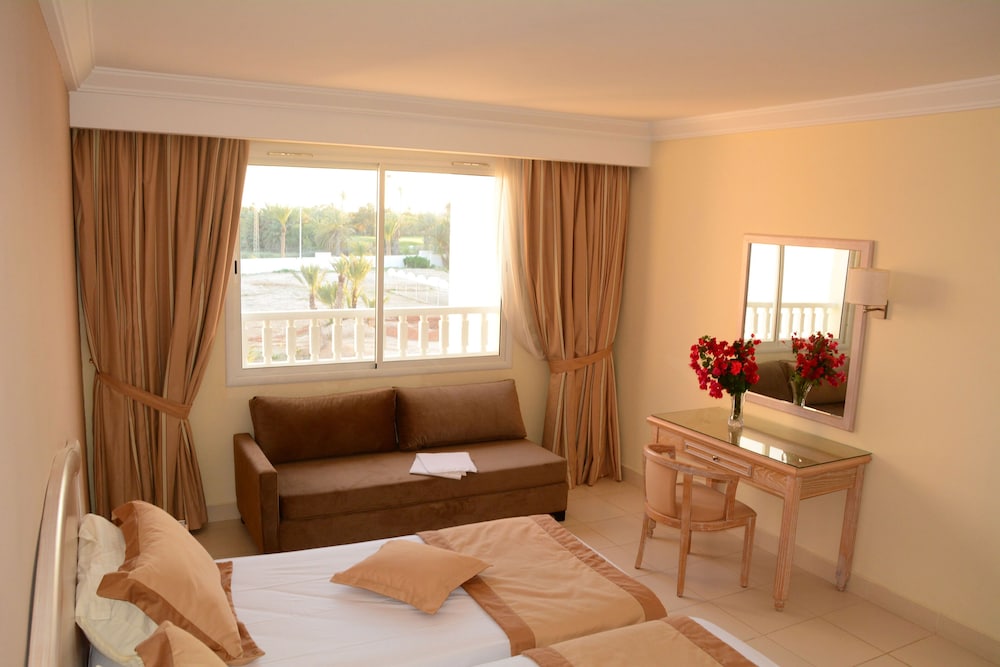 Djerba Golf Resort & Spa — Hotel rooms in Aghir, Medenine