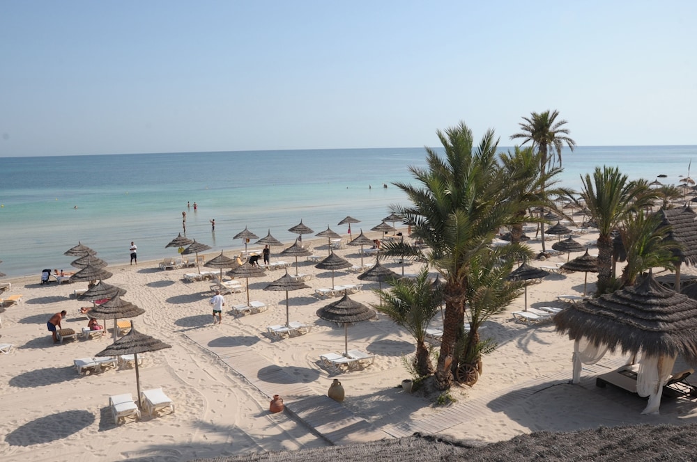 Djerba Golf Resort & Spa — Beach in Aghir, Medenine