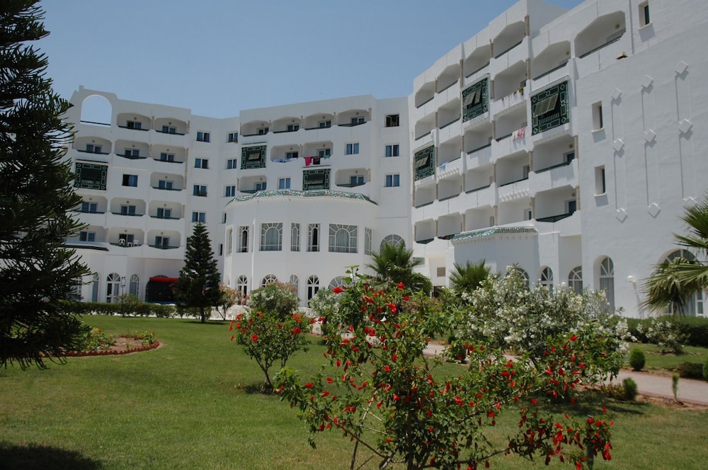 Hôtel Jinene — Hotel building in Sousse, Sousse