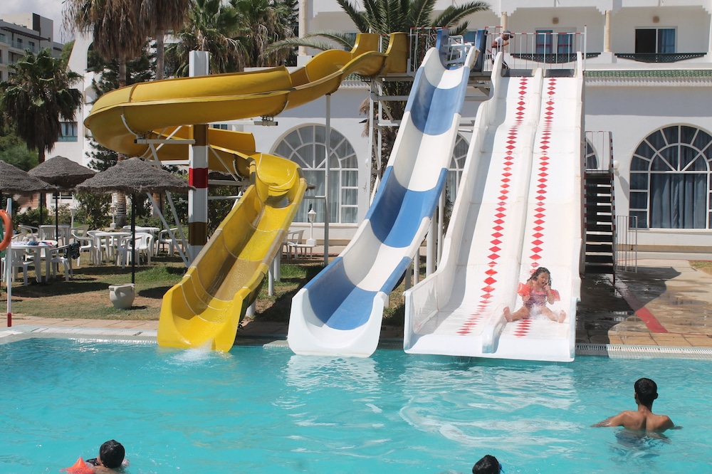 Hôtel Jinene — Swimming pool in Sousse, Sousse