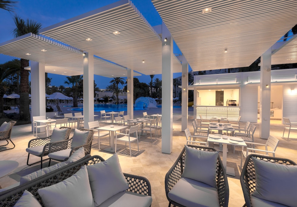 Occidental Sousse Marhaba — Restaurant & bars in Sousse, Sousse