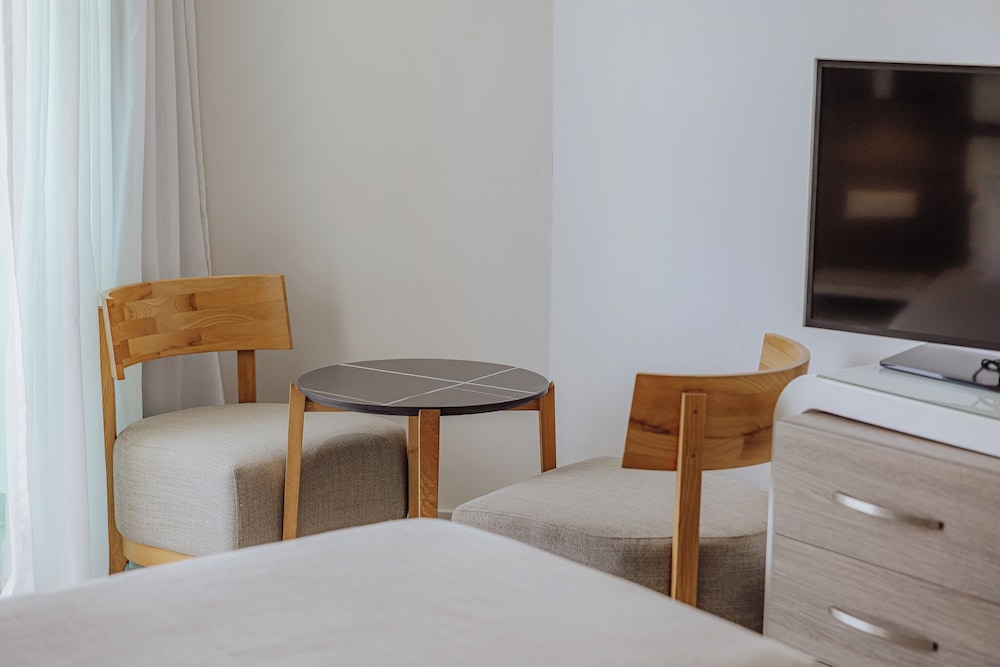 Tasia Maris Sands - Adults Only — Hotel rooms in Ayia Napa, Famagusta Region