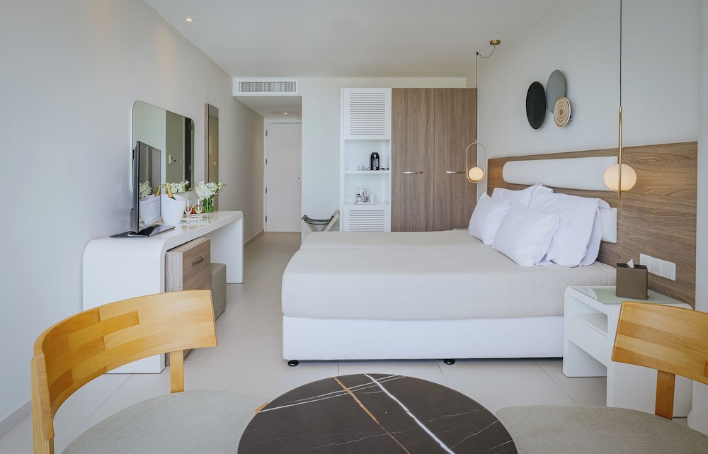 Tasia Maris Sands - Adults Only — Hotel rooms in Ayia Napa, Famagusta Region
