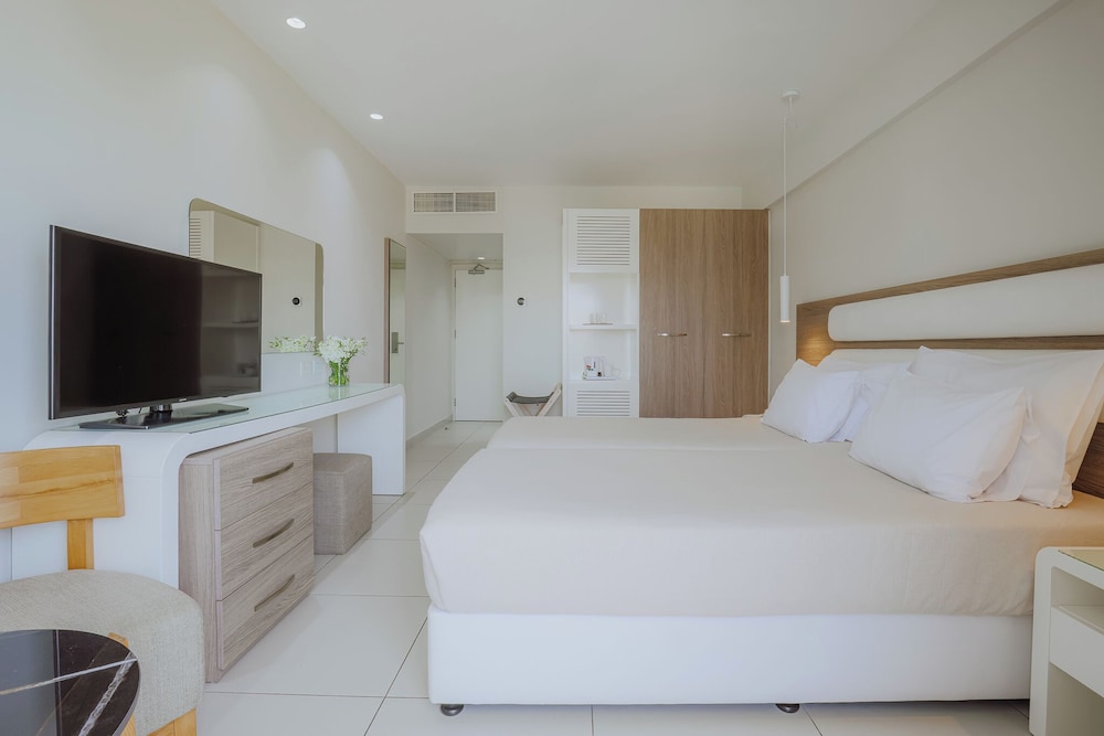 Tasia Maris Sands - Adults Only — Hotel rooms in Ayia Napa, Famagusta Region