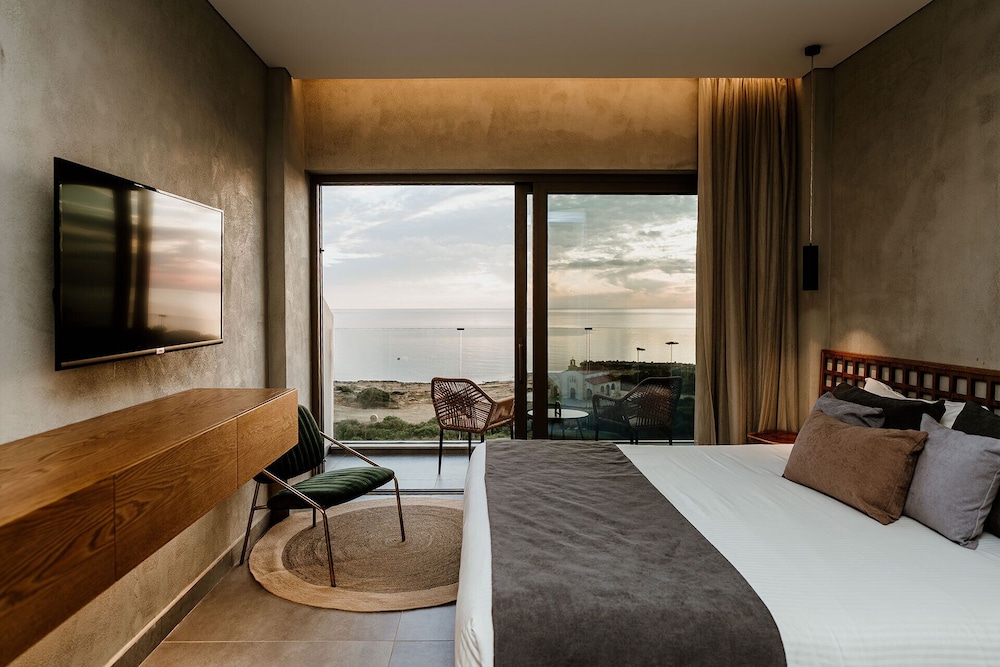 Cavo Zoe Seaside Hotel — Hotel rooms in Protaras, Famagusta Region