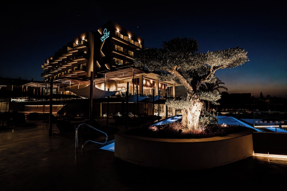 Cavo Zoe Seaside Hotel — Hotel building in Protaras, Famagusta Region