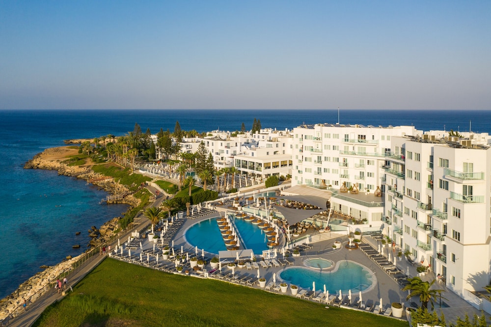 King Jason Protaras - Designed for Adults By Louis Hotels — Swimming pool in Protaras, Famagusta Region
