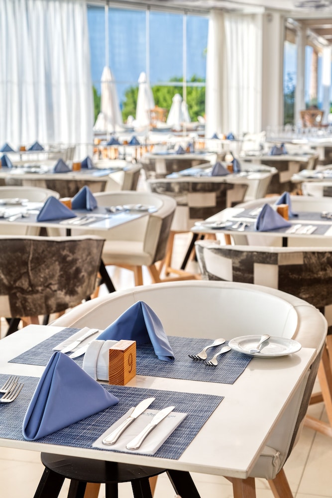 King Jason Protaras - Designed for Adults By Louis Hotels — Restaurant & bars in Protaras, Famagusta Region