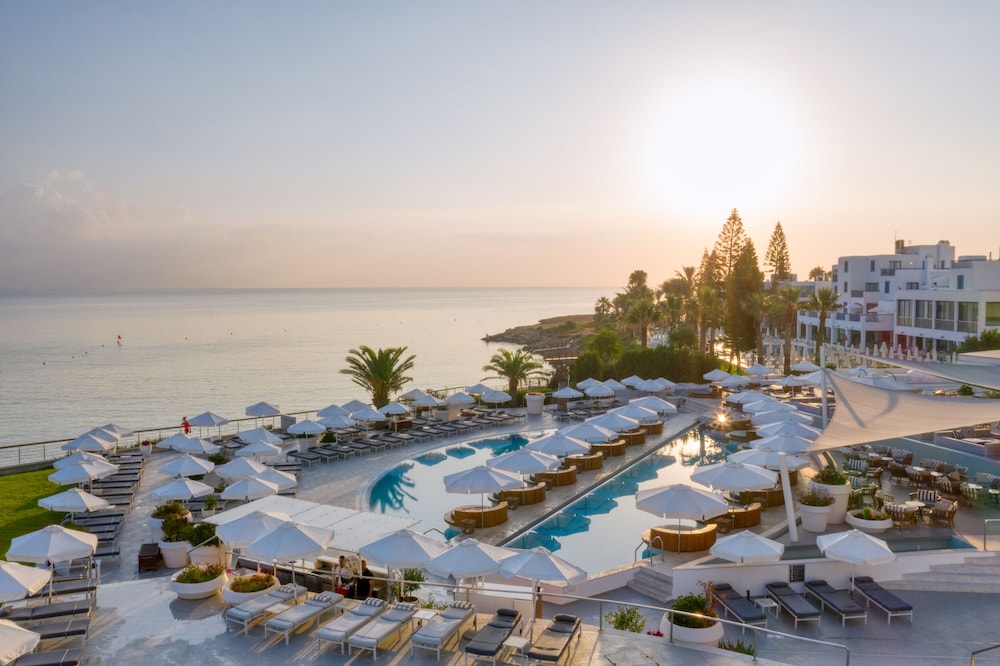 King Jason Protaras - Designed for Adults By Louis Hotels — Swimming pool in Protaras, Famagusta Region