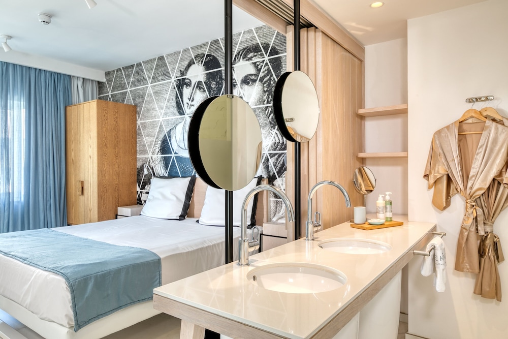 King Jason Protaras - Designed for Adults By Louis Hotels — Hotel rooms in Protaras, Famagusta Region