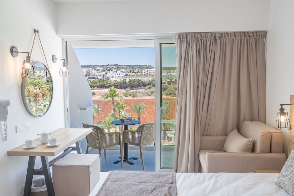 Bohemian Gardens Hotel — Hotel rooms in Protaras, Famagusta Region