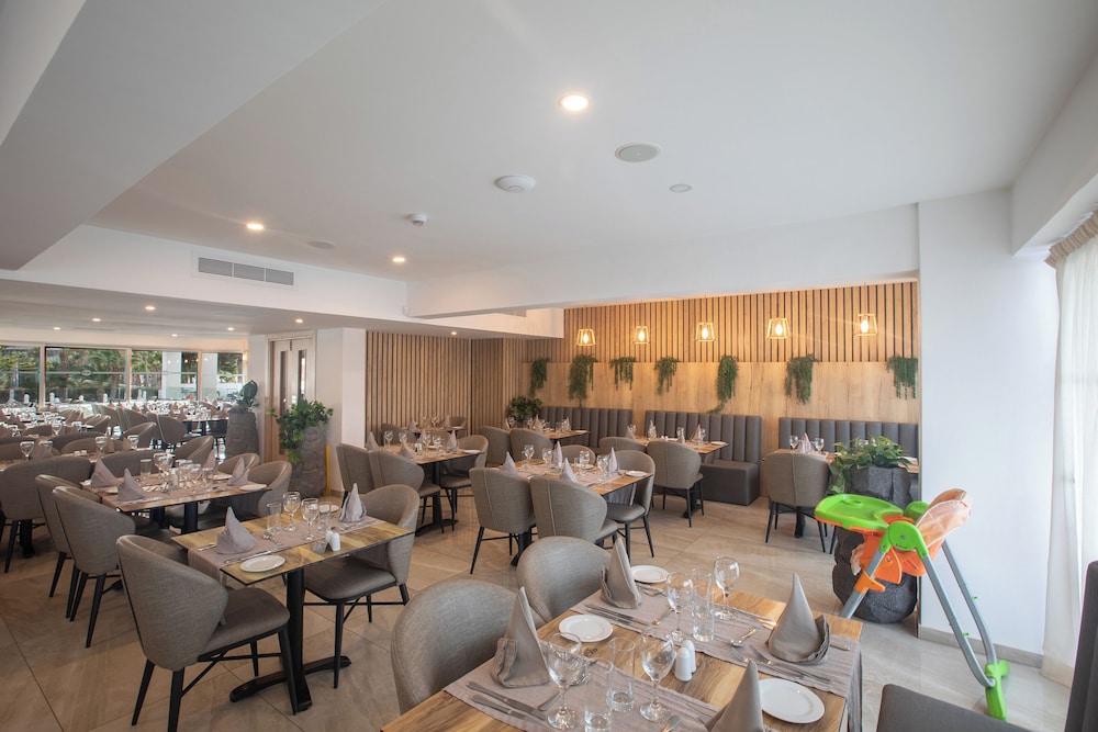 Bohemian Gardens Hotel — Restaurant in Protaras, Famagusta Region