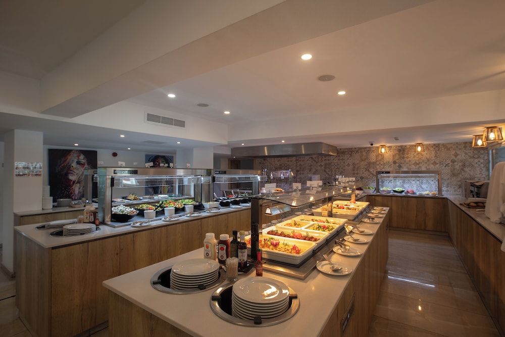 Bohemian Gardens Hotel — Restaurant in Protaras, Famagusta Region