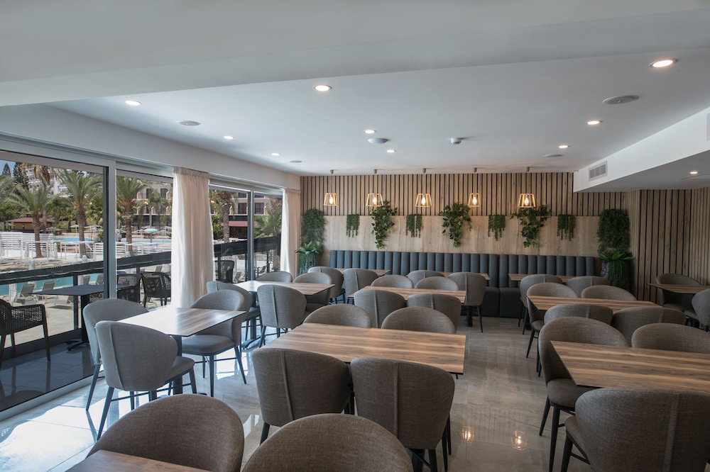Bohemian Gardens Hotel — Restaurant in Protaras, Famagusta Region