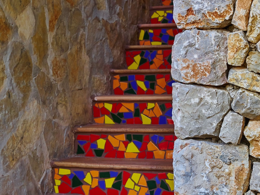 Hotel Petit Cala Fornells — Hotel building in Peguera, Balearic Islands