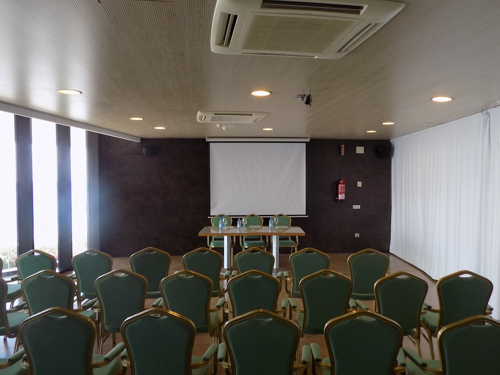 R2 Romantic Fantasia Dreams & Suites Hotel – Adults Only - All inclusive — Hotel building in Tarajalejo, Canary Islands