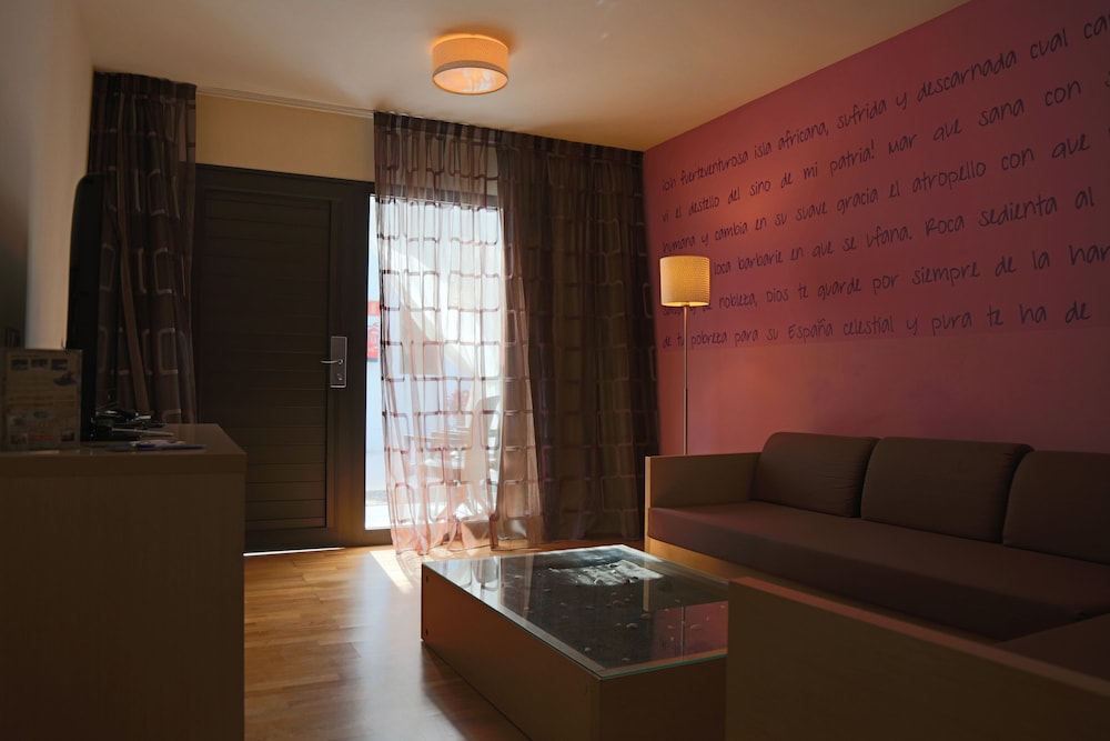 R2 Romantic Fantasia Dreams & Suites Hotel – Adults Only - All inclusive — Hotel rooms in Tarajalejo, Canary Islands