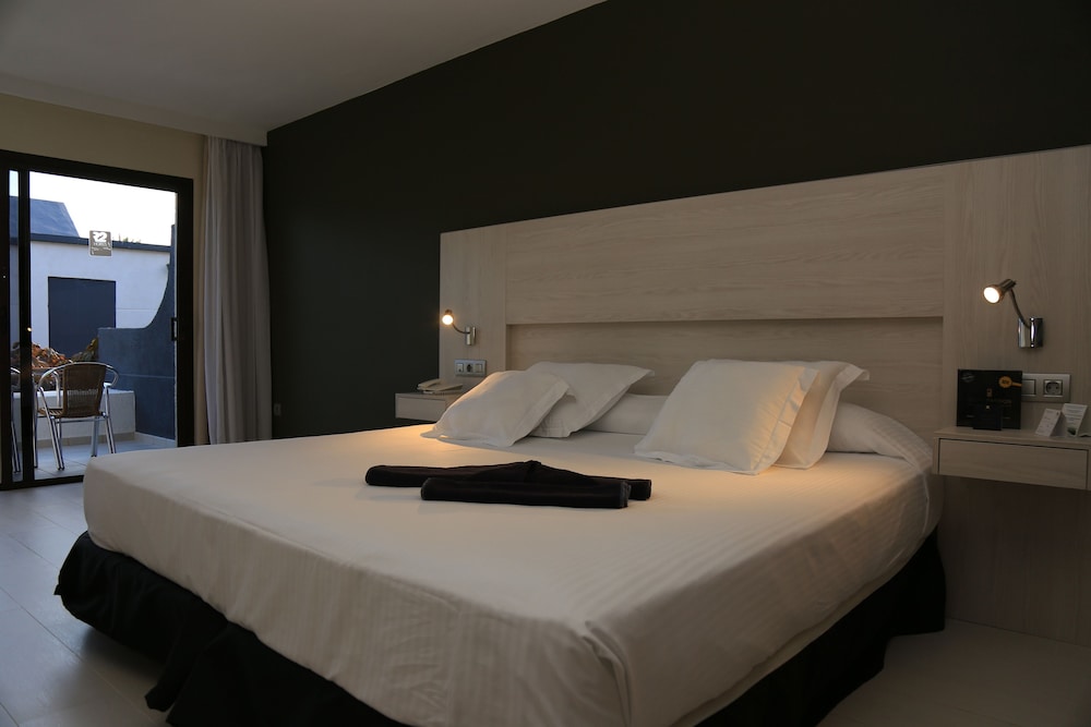 R2 Romantic Fantasia Dreams & Suites Hotel – Adults Only - All inclusive — Hotel rooms in Tarajalejo, Canary Islands