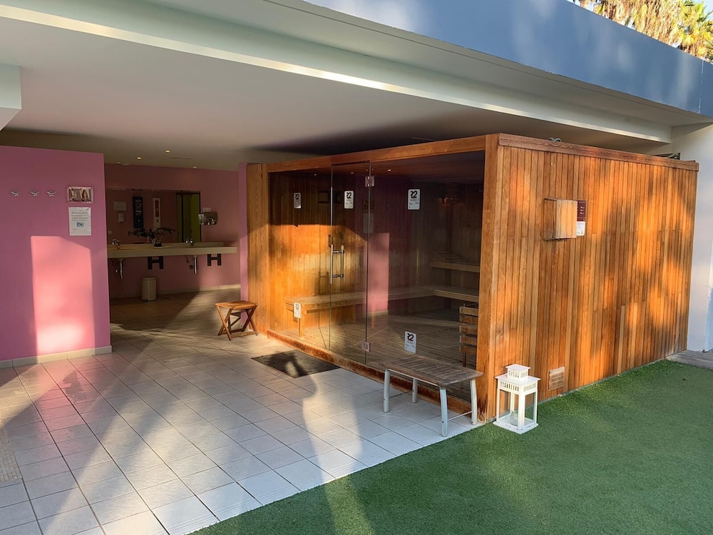 R2 Romantic Fantasia Dreams & Suites Hotel – Adults Only - All inclusive — Spa in Tarajalejo, Canary Islands